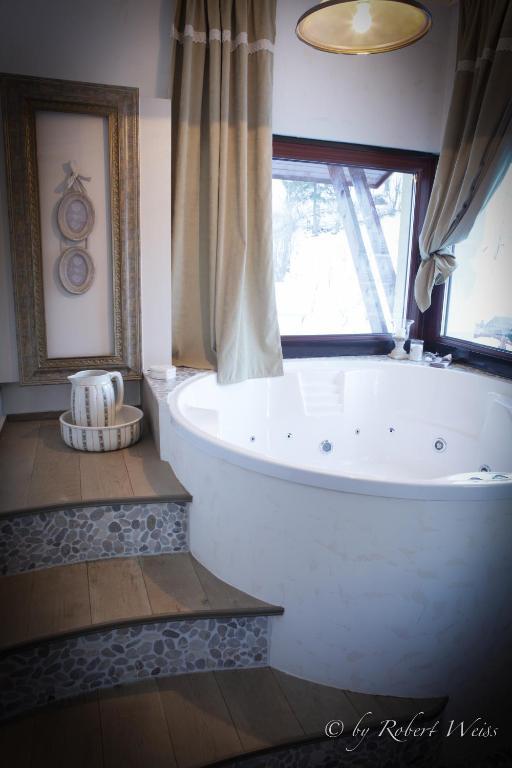 Pensiunea Vlahia Inn Moeciu De Sus Cameră foto
